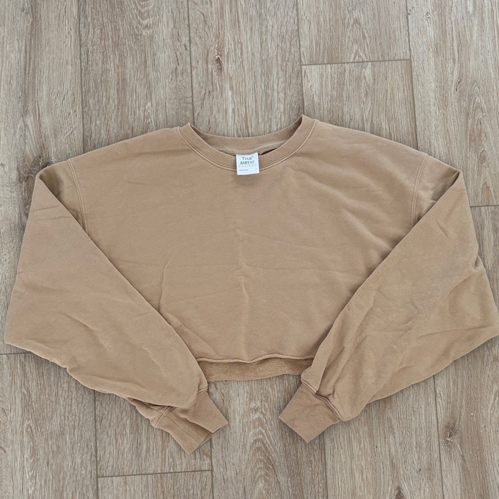 Perfect Condition✨ TNA Airy Fleece Cropped Crewneck